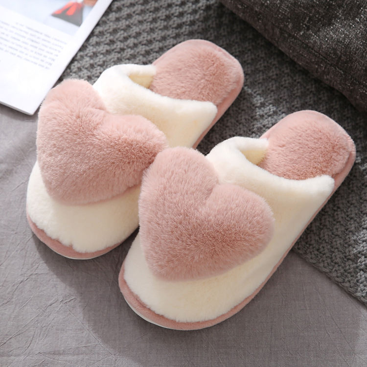 Custom logo Warm Ladies Fashion Winter Flat Shoes Female Indoor Cute Love Heart Plush Fur Non Slip Woman Home Slipper