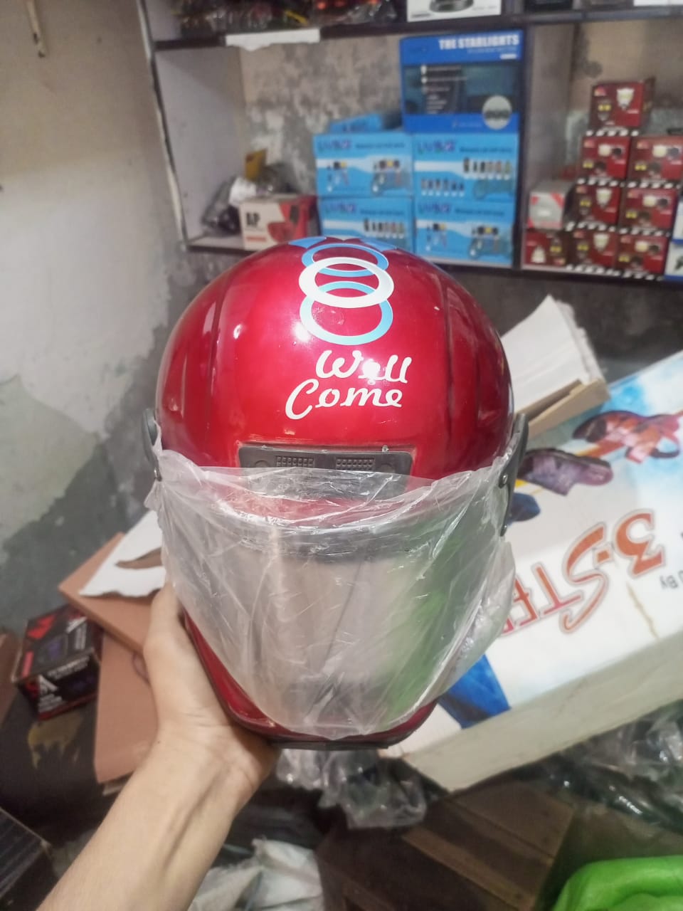 Helmet for bikers for safety and comfort - Black