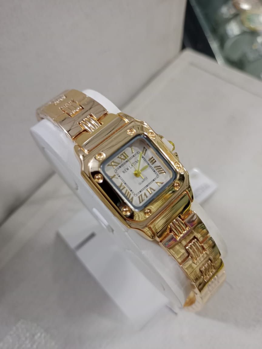 Ladies Waterproof Chain Watch | Golden