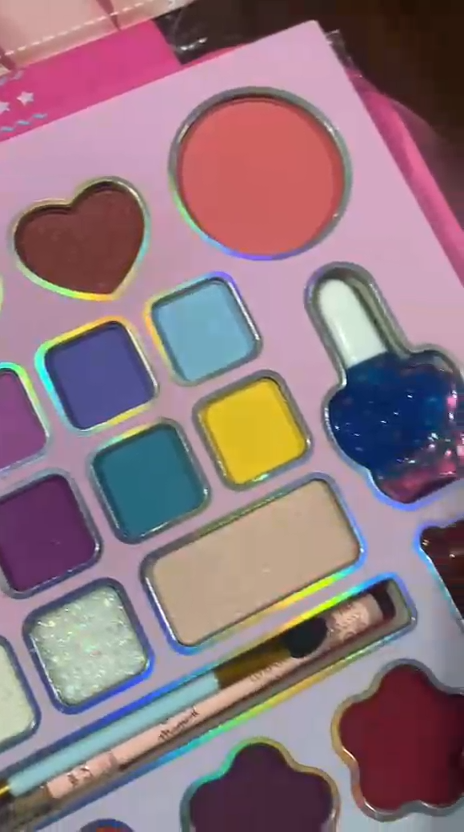 Kids Beauty Magic Makeup Set | Fashion & Beauty Cosmetic Kit for Girls