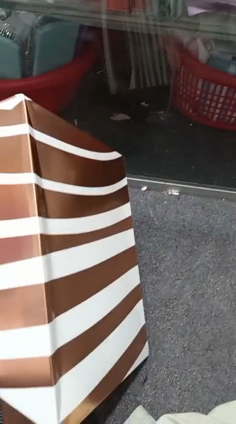 3‑Piece Hairbrush & Mirror Set | Elegant Wood Finish | Grooming & Styling Essentials