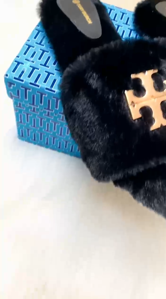 A Luxurious Blend of Iconic Designer Style, Plush Comfort, and Premium Crafted Suede Materials (36)