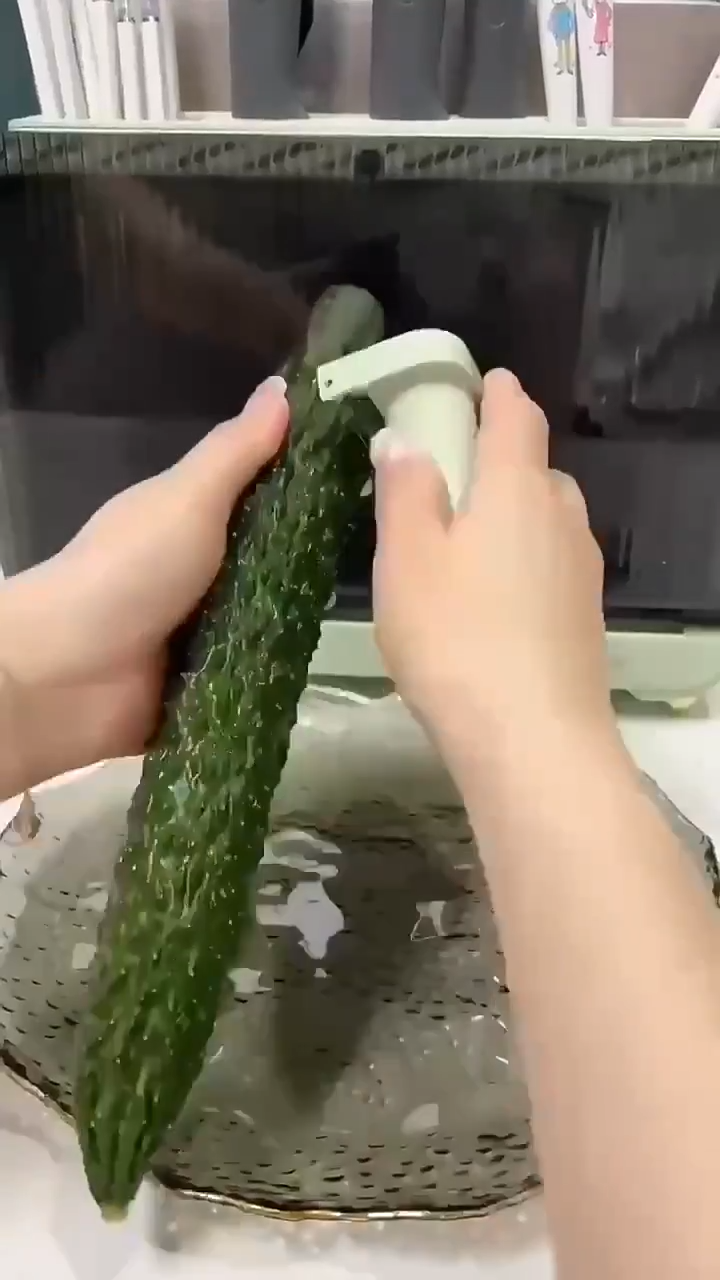 Rechargeable 4 In 1 Electric Vegetable Cutter With Multi-Function Slicer, Chopper, Grinder And Peeler For Fast Kitchen Preparation (Random Color)